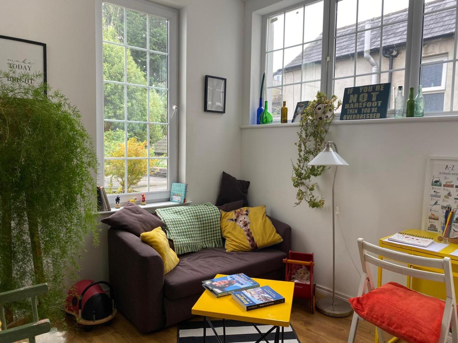 True Colours Apartment In Central Location Бангор Екстериор снимка